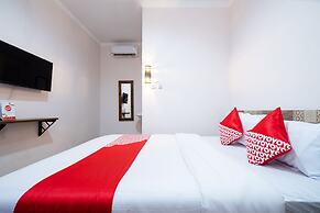 Super OYO 2285 Art Guest House Syariah