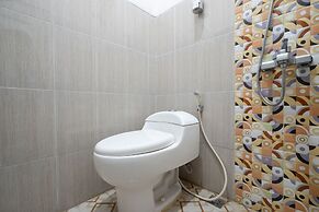 Super OYO 2285 Art Guest House Syariah