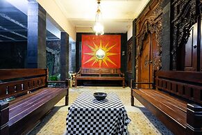 Super OYO 2285 Art Guest House Syariah