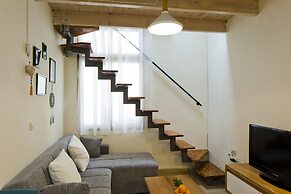 Stylish flat at Rothschild boulevard