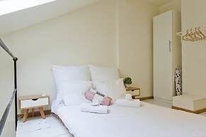 Stylish flat at Rothschild boulevard