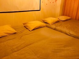 Local Nishijin Apartment