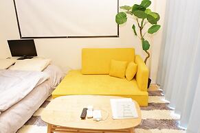 Local Nishijin Apartment