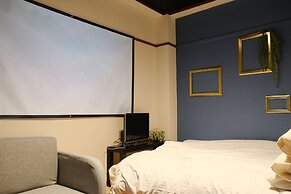 Local Nishijin Apartment