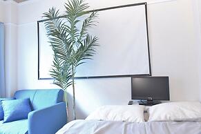 Local Nishijin Apartment