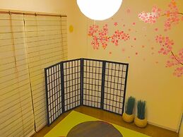 Local Nishijin Apartment