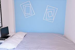 Local Nishijin Apartment