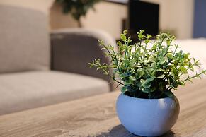 Local Nishijin Apartment