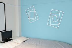 Local Nishijin Apartment