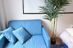 Local Nishijin Apartment