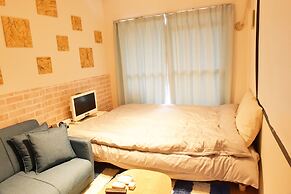 Local Nishijin Apartment