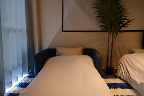 Local Nishijin Apartment