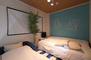 Local Nishijin Apartment