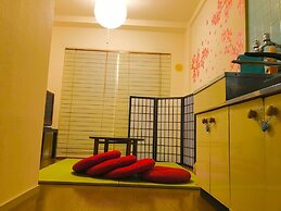 Local Nishijin Apartment