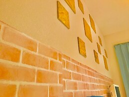 Local Nishijin Apartment