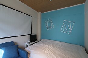 Local Nishijin Apartment