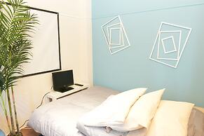 Local Nishijin Apartment