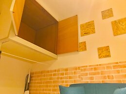 Local Nishijin Apartment