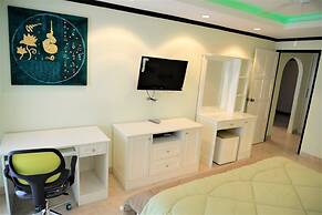 Sleek 1 bed Condo Jomtien