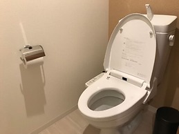 Local Hakata Apartment