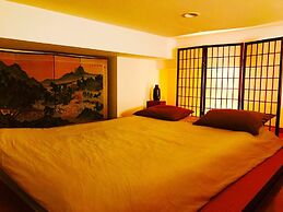 Local Nakasu Apartment