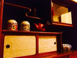 Local Nakasu Apartment