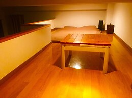 Local Nakasu Apartment