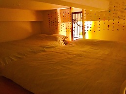 Local Nakasu Apartment