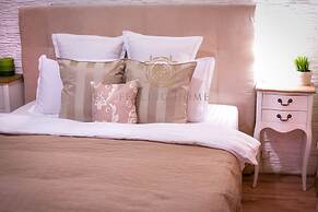 Feeling Home Apartments