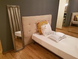 Feeling Home Apartments