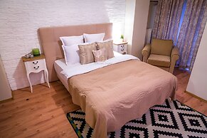 Feeling Home Apartments