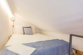 Sunny Studio in City Center