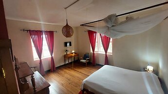 Lovasoa CCCC - Hostel