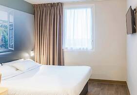 B&B HOTEL Troyes Magasins d'usine