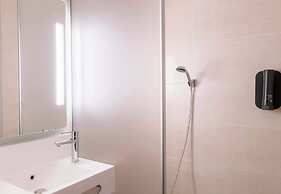 B&B HOTEL Troyes Magasins d'usine