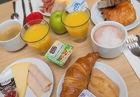 B&B HOTEL Troyes Magasins d'usine