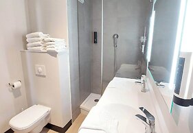 B&B HOTEL Troyes Magasins d'usine