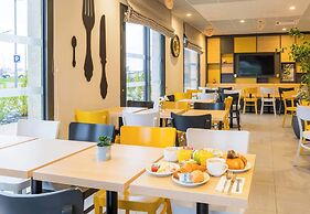 B&B HOTEL Troyes Magasins d'usine