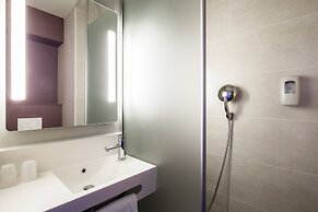 B&B HOTEL Troyes Magasins d'usine
