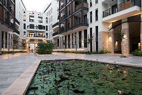 Contemporary & Texture-Rich Hideaway