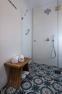 Contemporary & Texture-Rich Hideaway