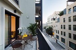 Contemporary & Texture-Rich Hideaway