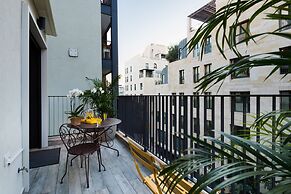 Contemporary & Texture-Rich Hideaway