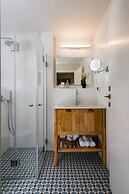 Contemporary & Texture-Rich Hideaway