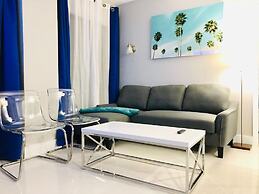 Lake & Pool View 1 Mile From Universal