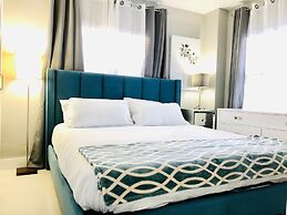 2701 · Luxury Lakefront Unit With Pool Views