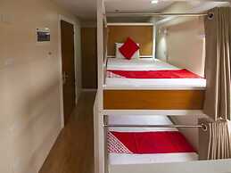 Super OYO 832 The Teepee Place Hostel & Residence Inn