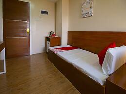 Super OYO 832 The Teepee Place Hostel & Residence Inn