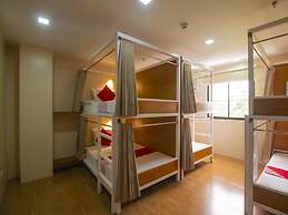 Super OYO 832 The Teepee Place Hostel & Residence Inn