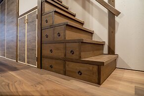 RESI STAY Villa Silktree